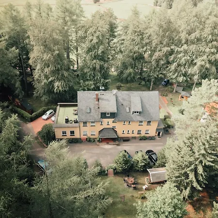 Thueringer Waldbaude * Tambach-Dietharz